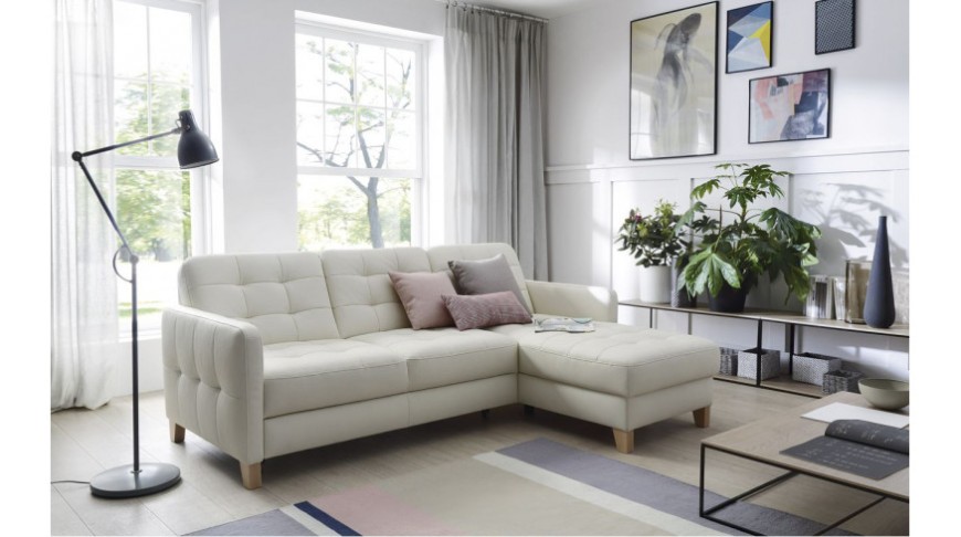 Easy-to-clean vs. water-repellent fabrics